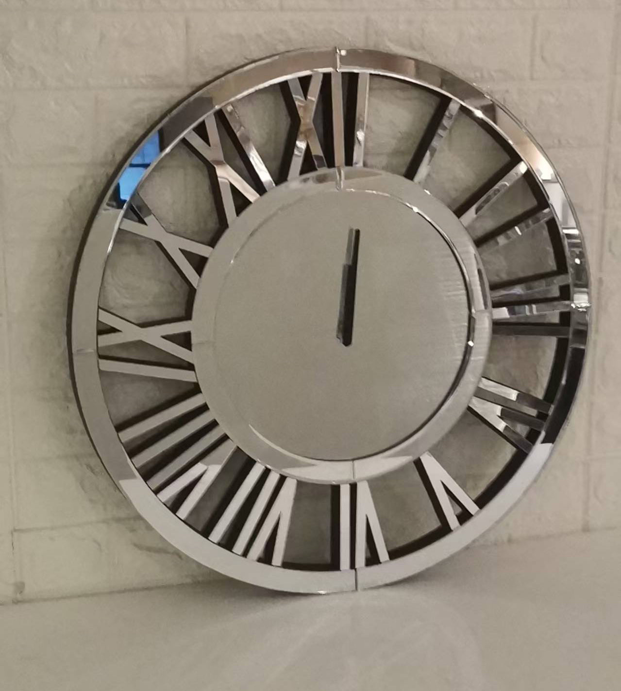 24" Large Mirrored Wall Clock – Silver Decorative Wall Clock for Living Room, Modern Battery-Operated Wall Clock with Hour & Minute Hands