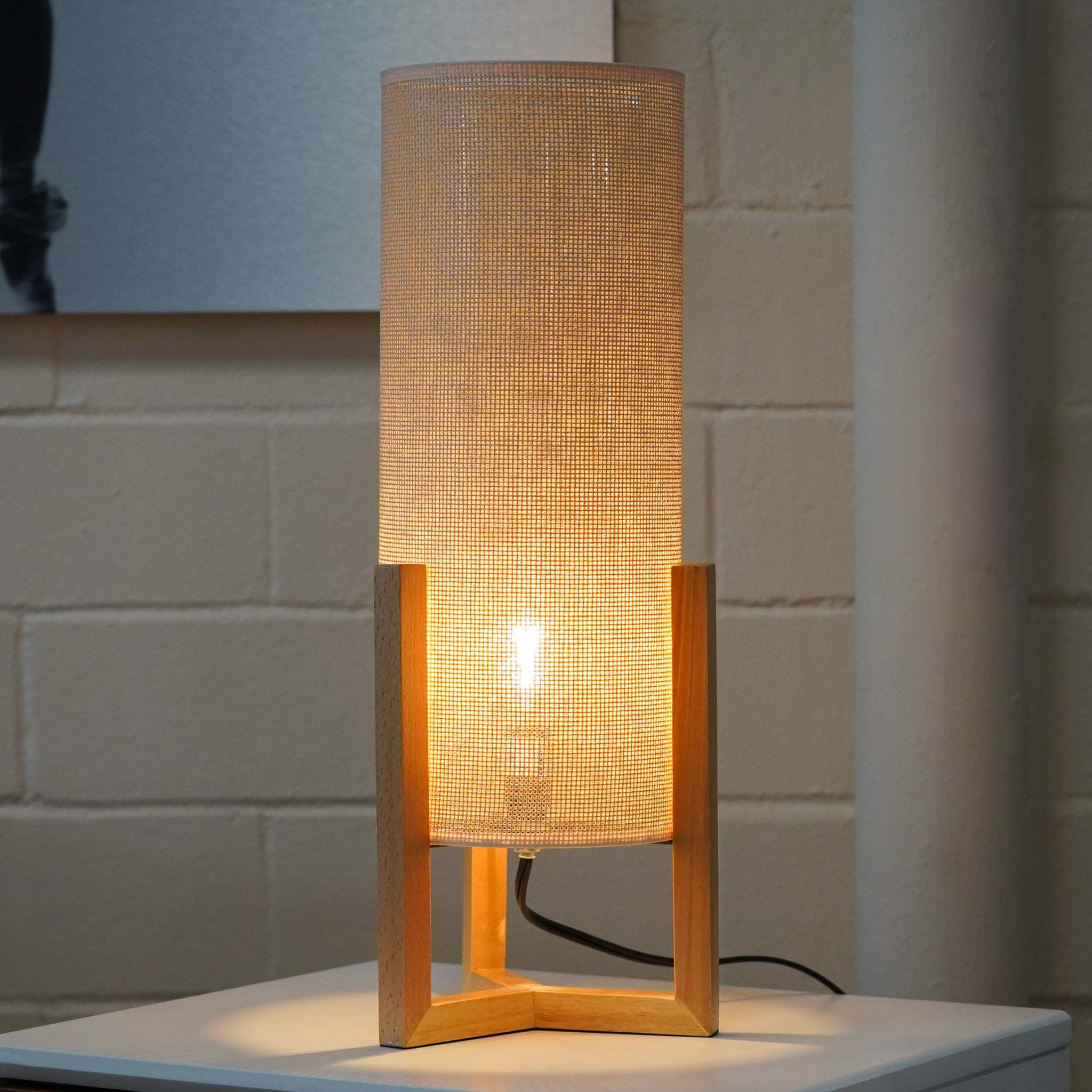 Rayna Table Lamp – Simple & Stylish Bedside Lamp with Warm Light, Oak and Natural Finish, 110–120V – Small Nightstand or Desk Lamp for Bedroom, Kids Room, Living Room, or Office