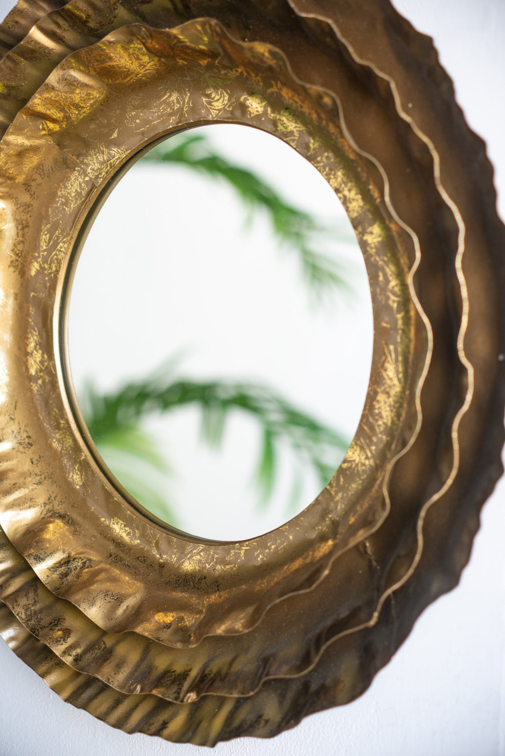 16' Round Wall Mirror with Gold Metal Frame, Mid-Century Modern Accent Mirror for Living Room