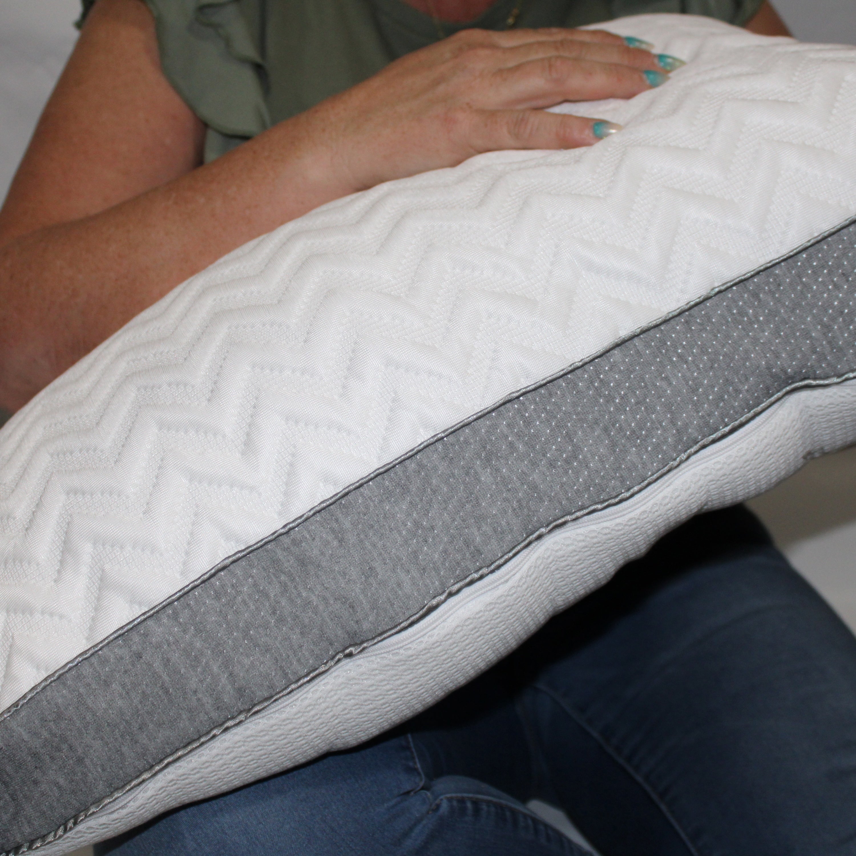 Geli Pillow
