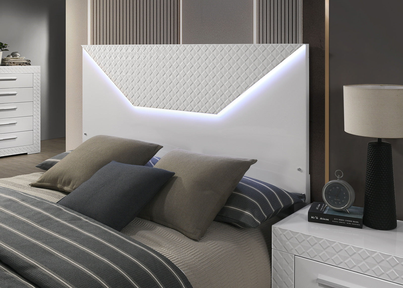 White Color 1pc Queen Size Bed W LED Bedroom Furniture High Gloss Finish Unique Design Headboard