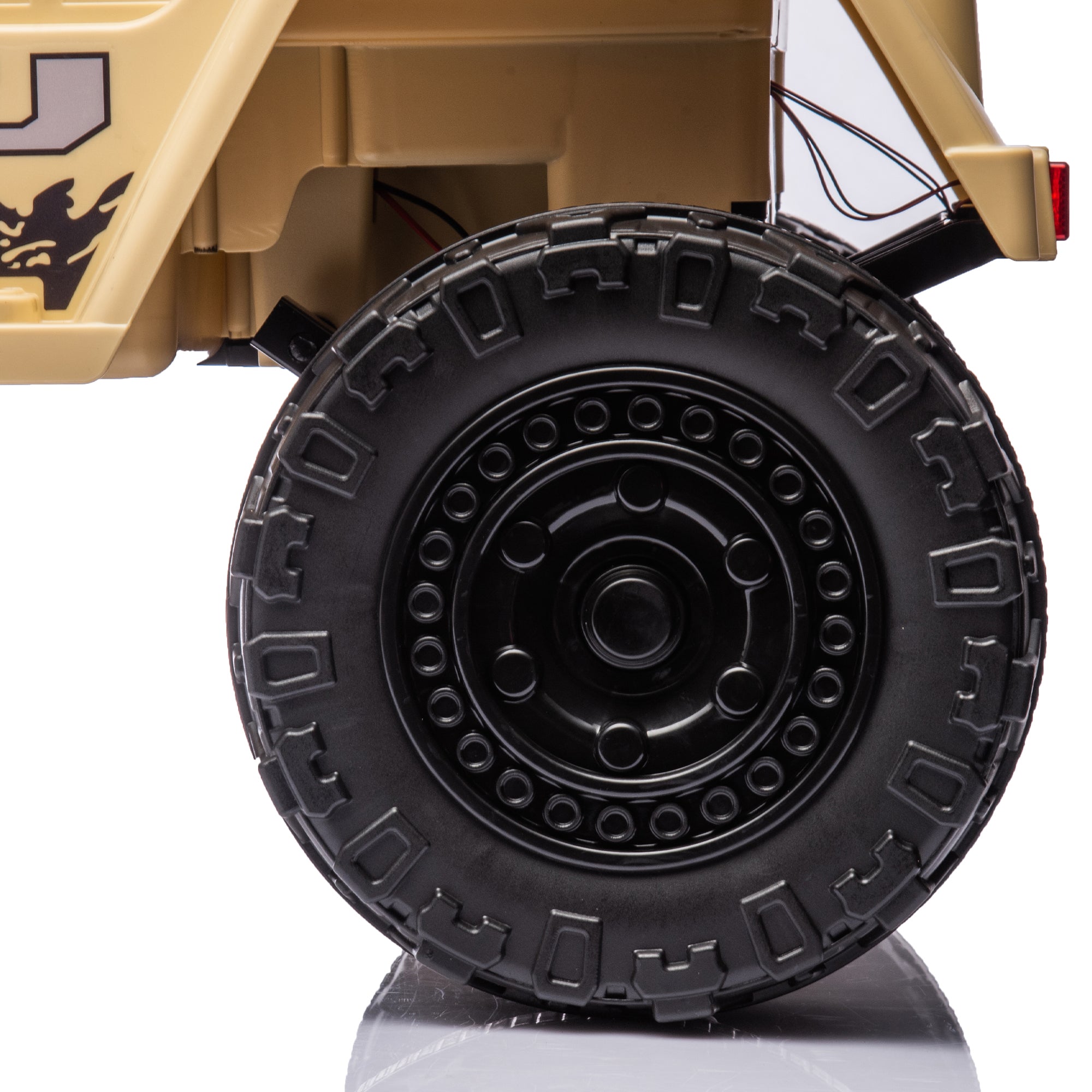 Licensed TOYOTA FJ Cruiser 12V Kids Ride-On Car with Parents Remote Control, Three-Speed Adjustable, Power Display, USB, MP3, Bluetooth, LED Lights, Three-Point Safety Belt, Perfect Gift for Kids